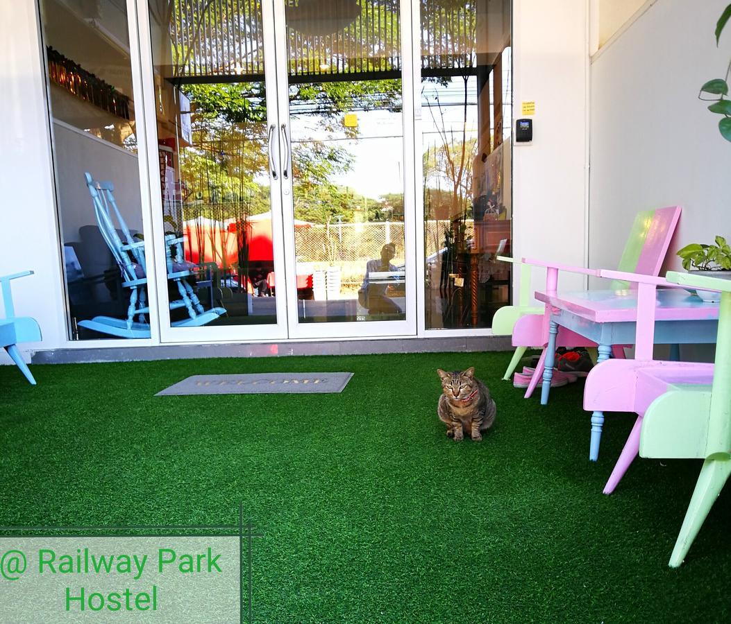 Railway Park Hostel Chiang Mai Exterior photo